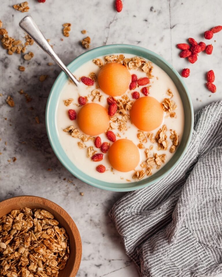 Cantaloupe and Banana Smoothie Bowl Recipe